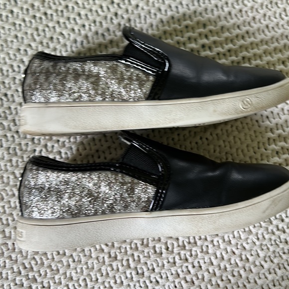 Michael Kors Slip On Loafers Black Toddler Girls Size 11 - Picture 3 of 7